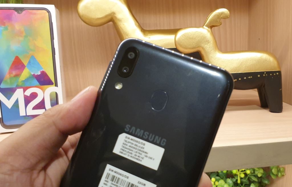 Samsung Galaxy M20 camera