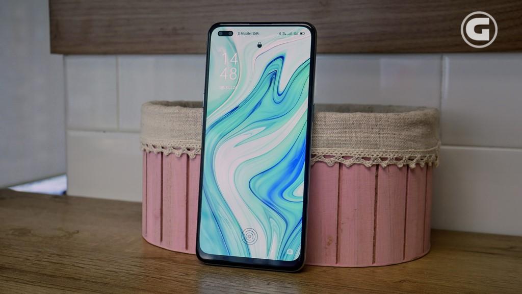 Layar OPPO Reno4 F